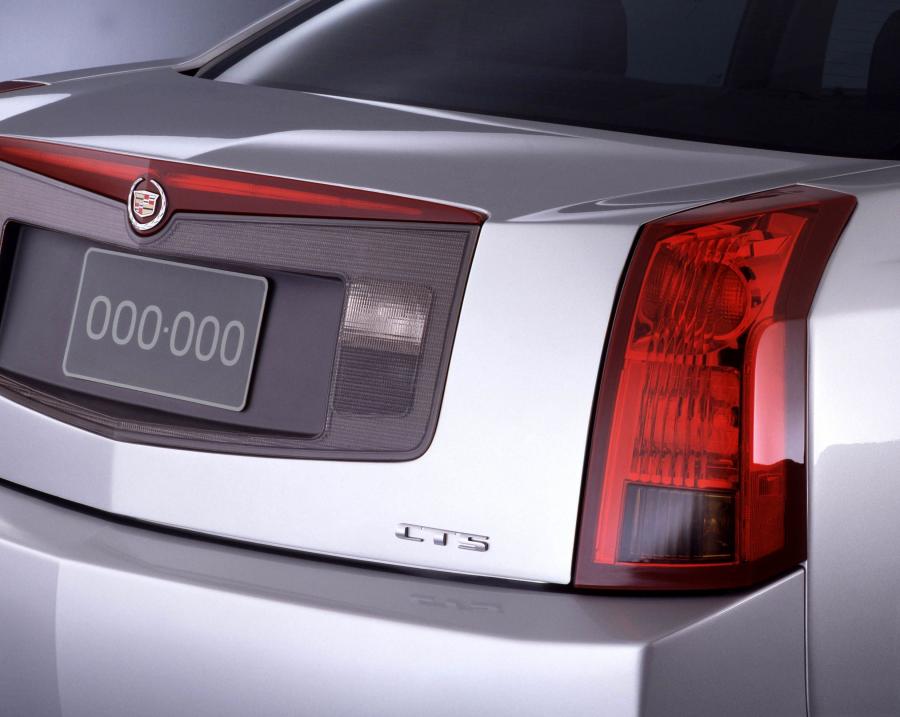  Cadillac CTS 2003 года  (фото 39 из 68)